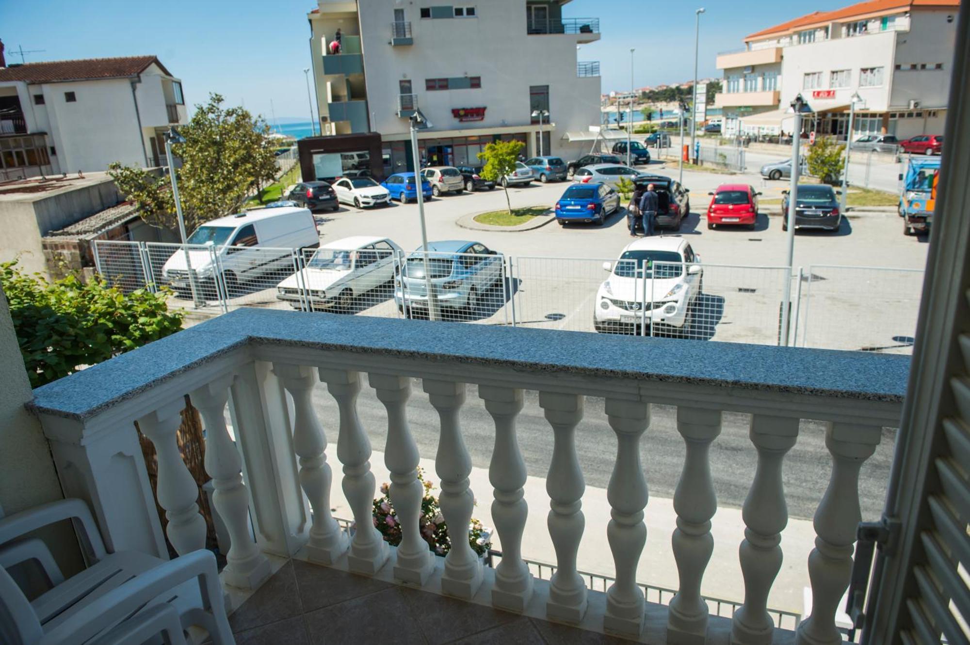 Apartments Nena Podstrana Luaran gambar