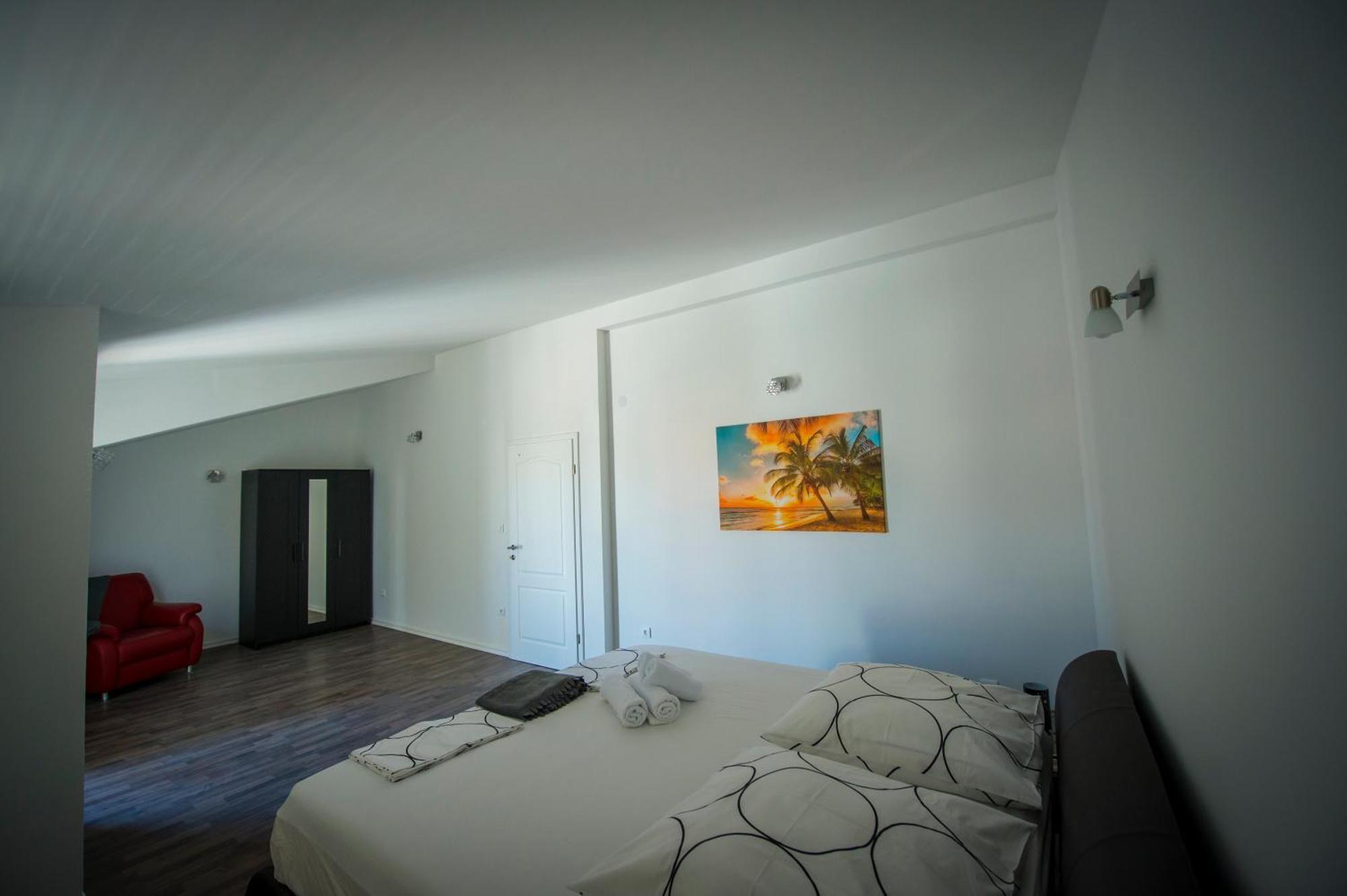 Apartments Nena Podstrana Luaran gambar