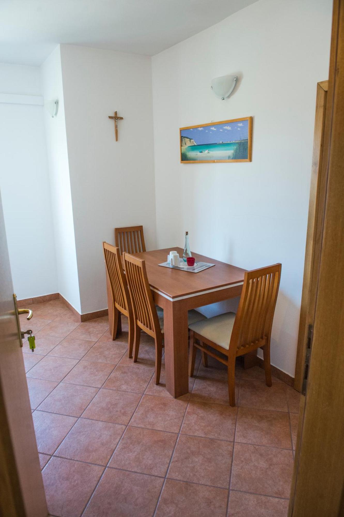 Apartments Nena Podstrana Luaran gambar