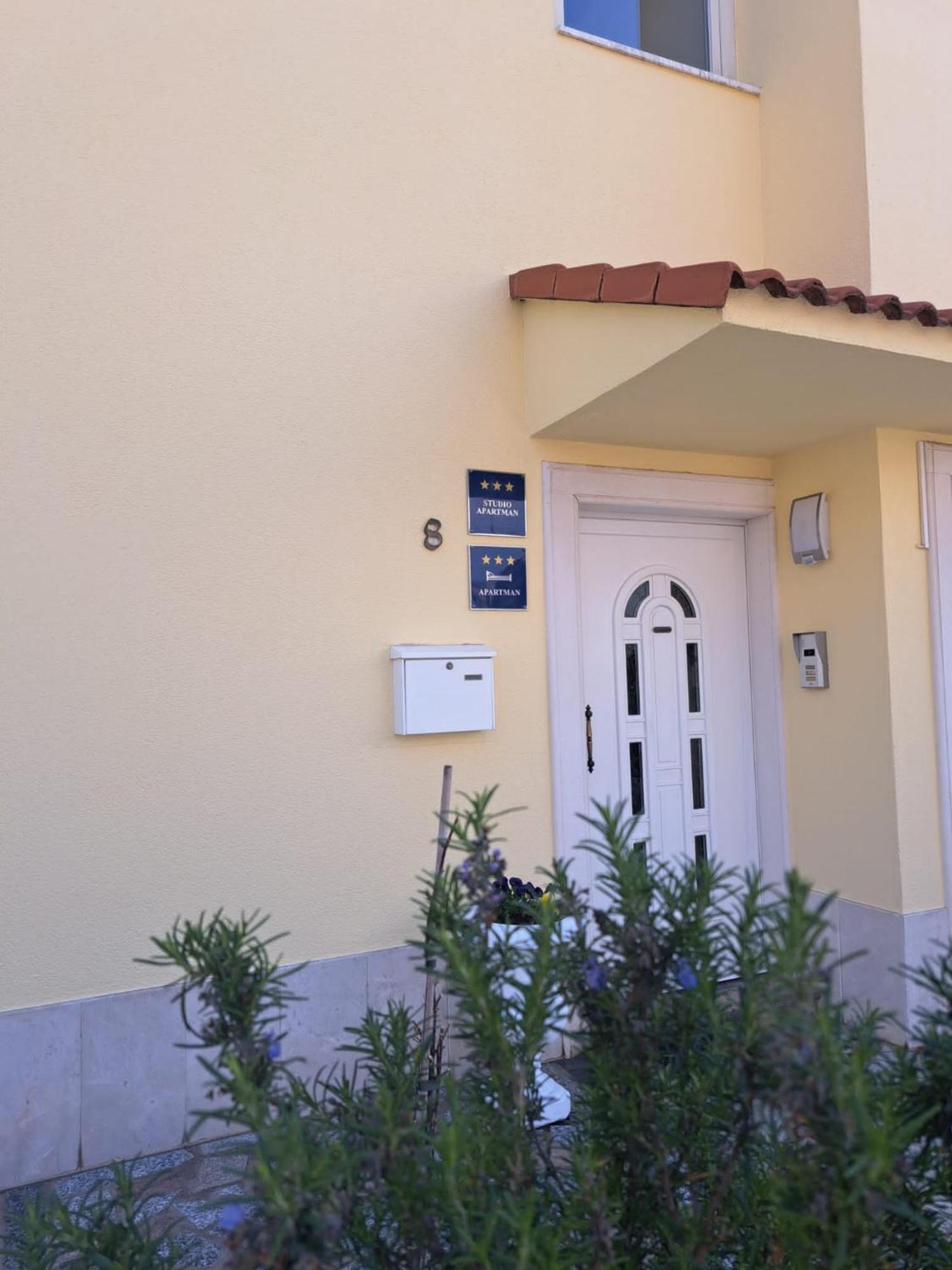 Apartments Nena Podstrana Luaran gambar