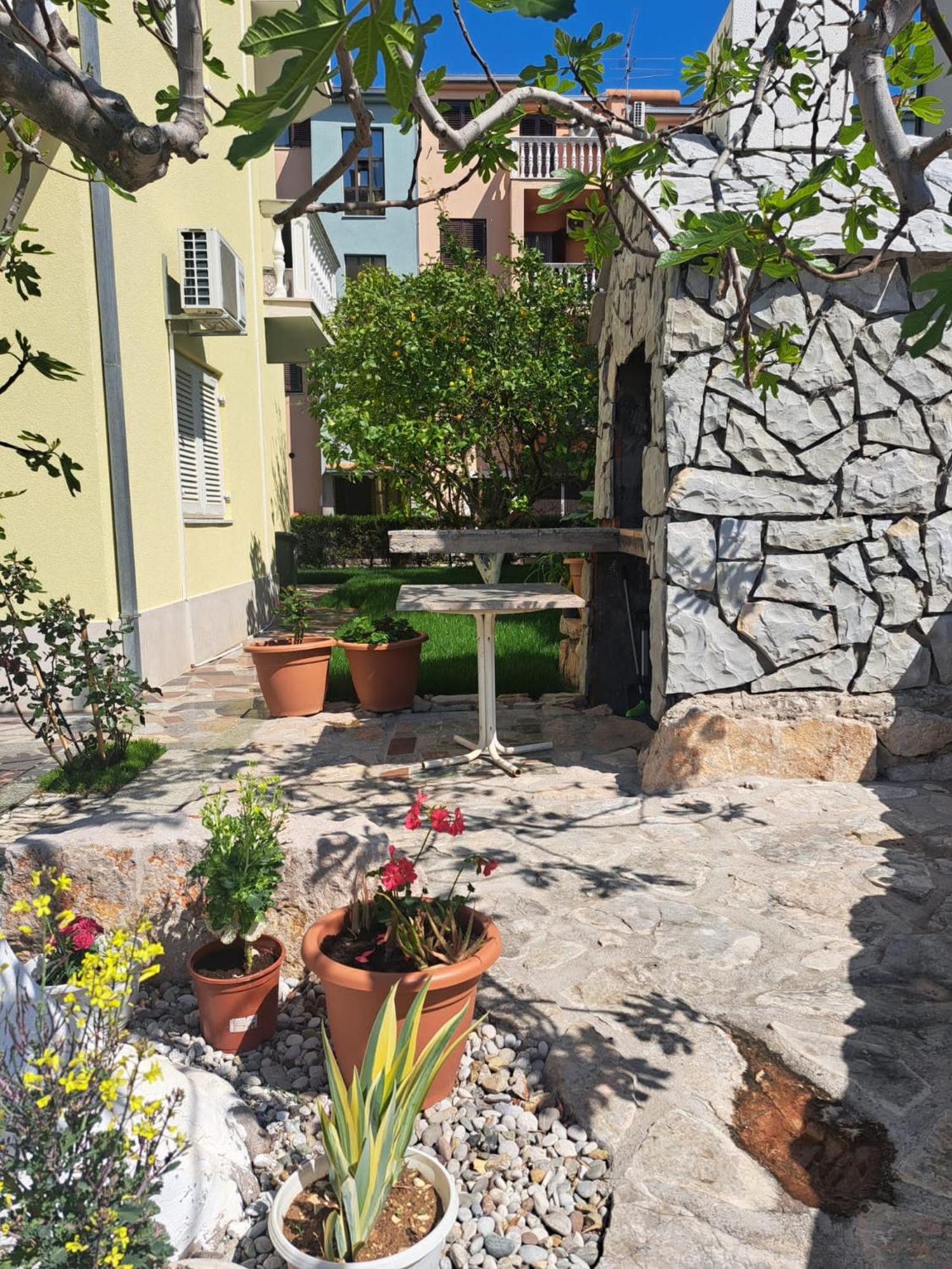 Apartments Nena Podstrana Luaran gambar